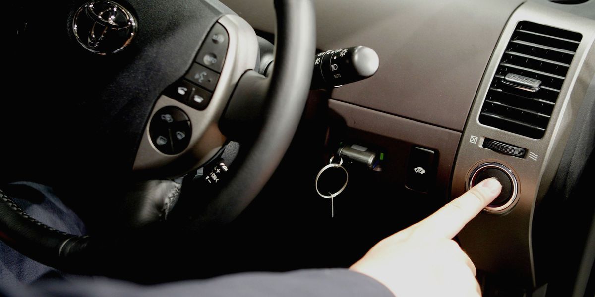 Starting an car with keyless ignition